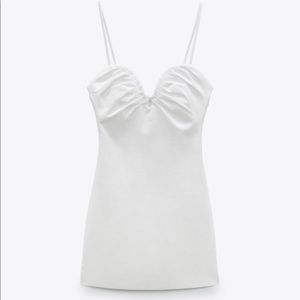 Zara sweetheart neckline